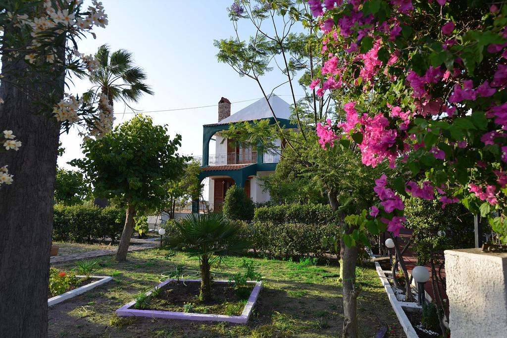 Villas Marianna Kalavárda Buitenkant foto